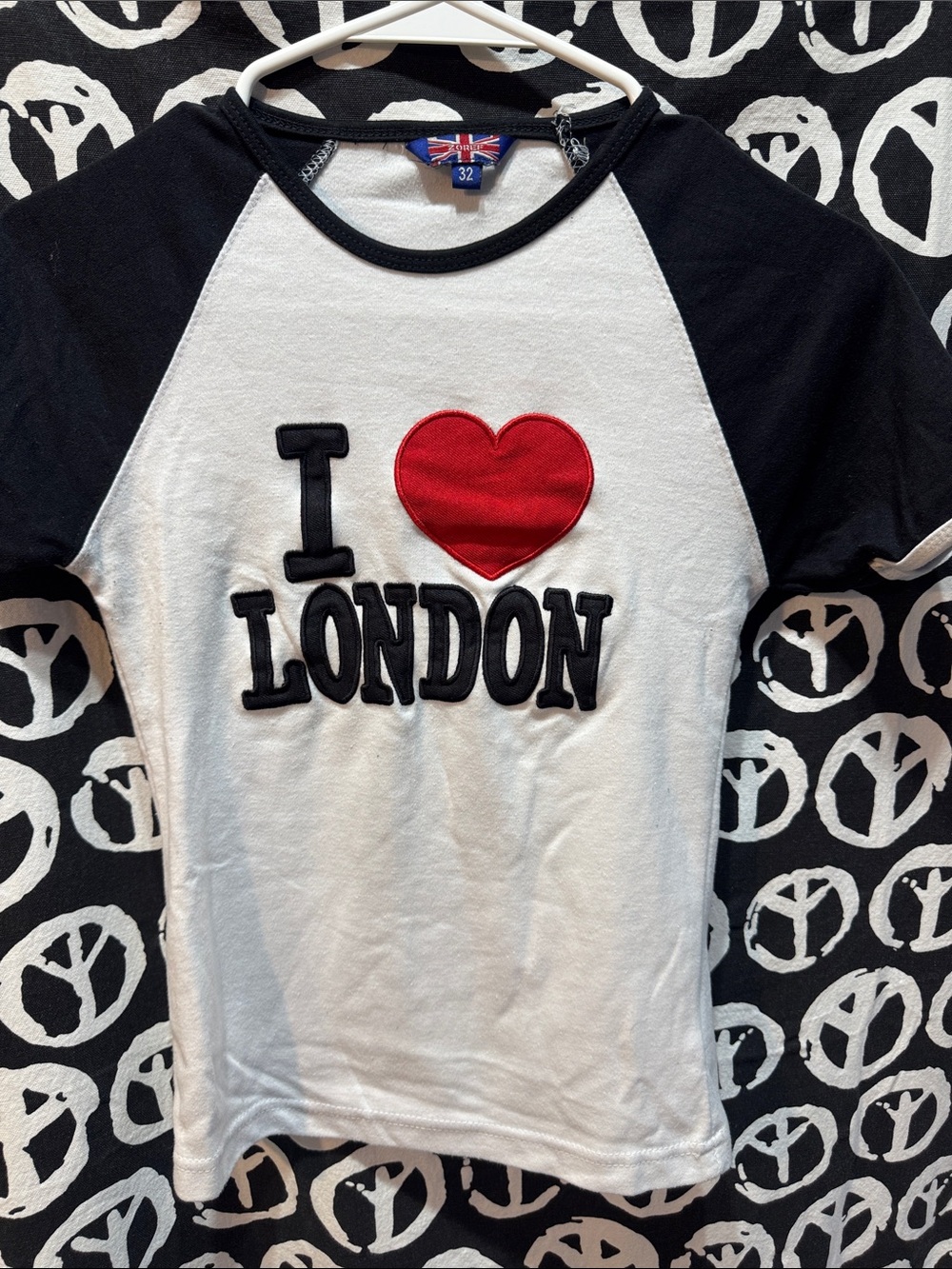 I love London Raglan crop top
